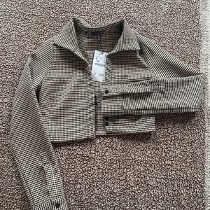 Brand new and never worn, cropped jacket from ZARA.